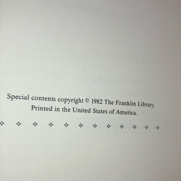 Book: Red Leather Bound 'The Call of the Wild' by Jack London Book - Picture 9 of 16